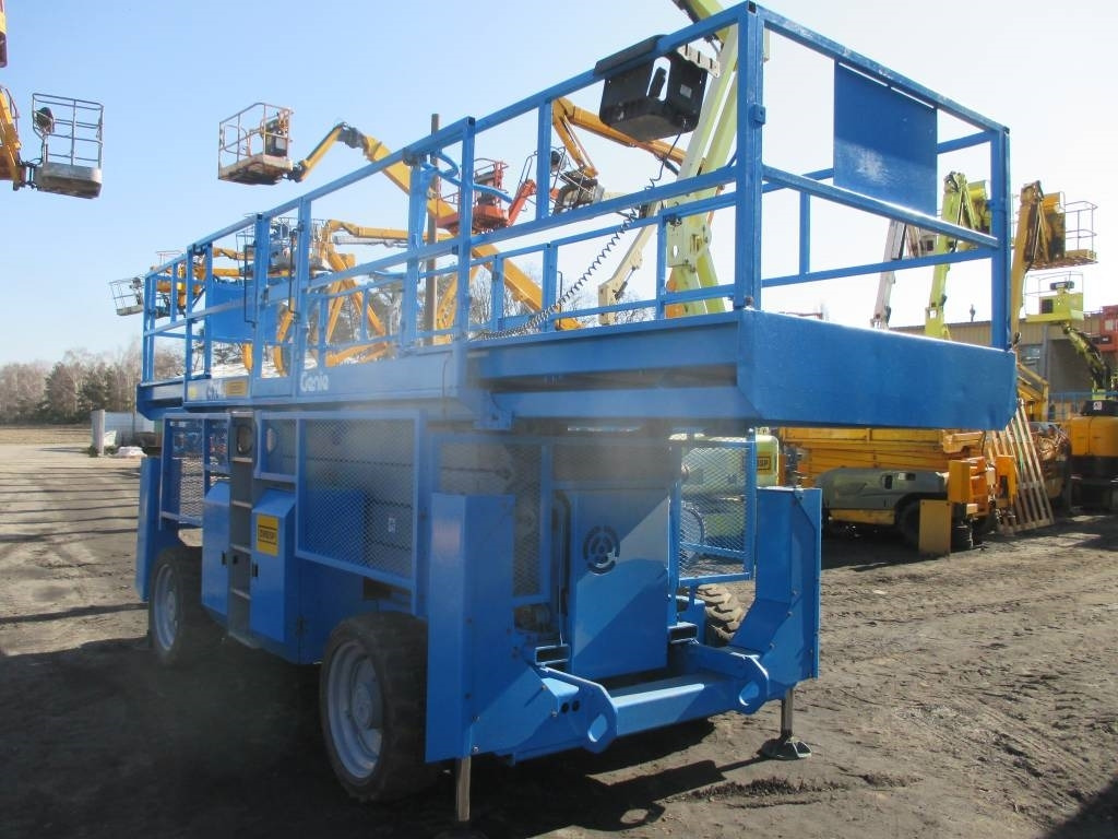 Genie GS 4390 RT - מעלית מספריים: תמונה 4 Genie GS 4390 RT - מעלית מספריים: תמונה 4