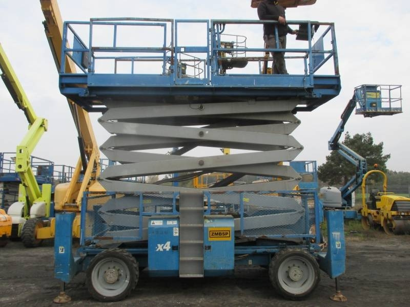 Genie GS 5390 RT - מעלית מספריים: תמונה 1 Genie GS 5390 RT - מעלית מספריים: תמונה 1