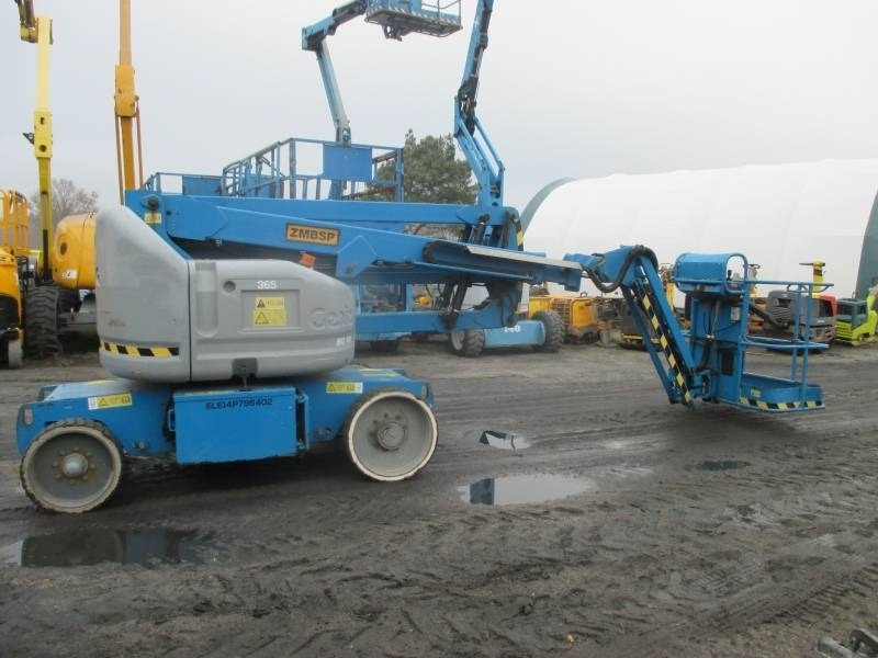 Genie Z 40/23 N - זרוע מרפקי: תמונה 1 Genie Z 40/23 N - זרוע מרפקי: תמונה 1