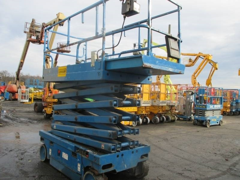 Haulotte Compact 14 - מעלית מספריים: תמונה 4 Haulotte Compact 14 - מעלית מספריים: תמונה 4
