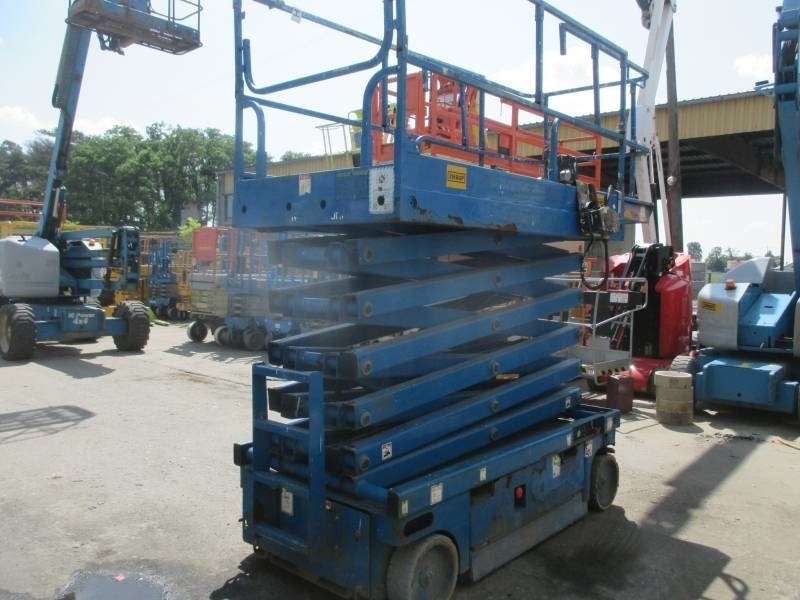 Haulotte Compact 14 - מעלית מספריים: תמונה 5 Haulotte Compact 14 - מעלית מספריים: תמונה 5