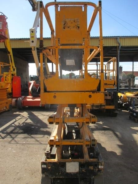 Haulotte Compact 8 - מעלית מספריים: תמונה 5 Haulotte Compact 8 - מעלית מספריים: תמונה 5