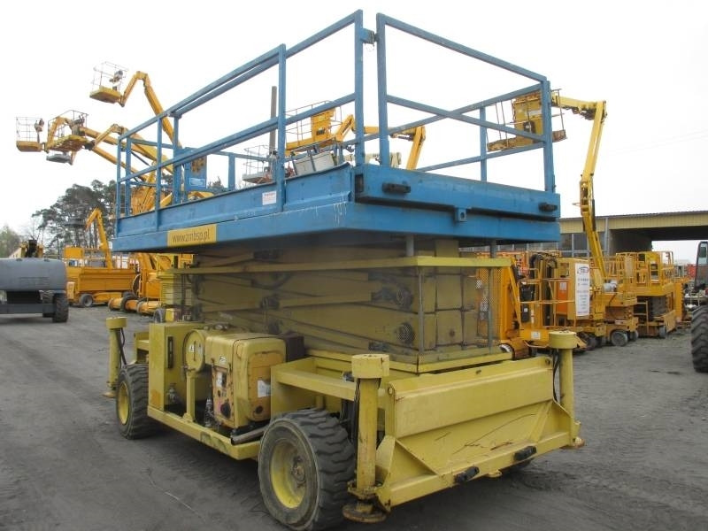 Holland Lift B 165 DL 24 - מעלית מספריים: תמונה 5 Holland Lift B 165 DL 24 - מעלית מספריים: תמונה 5