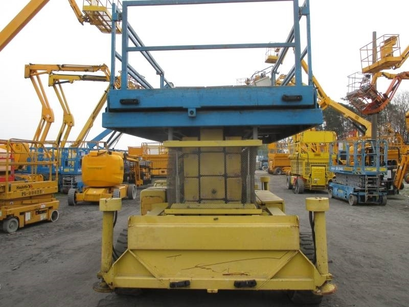 Holland Lift B 165 DL 24 - מעלית מספריים: תמונה 4 Holland Lift B 165 DL 24 - מעלית מספריים: תמונה 4