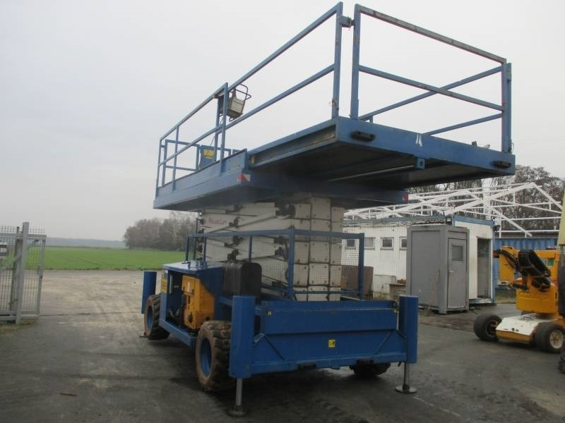 Holland Lift B 195 DL 25 - מעלית מספריים: תמונה 5 Holland Lift B 195 DL 25 - מעלית מספריים: תמונה 5