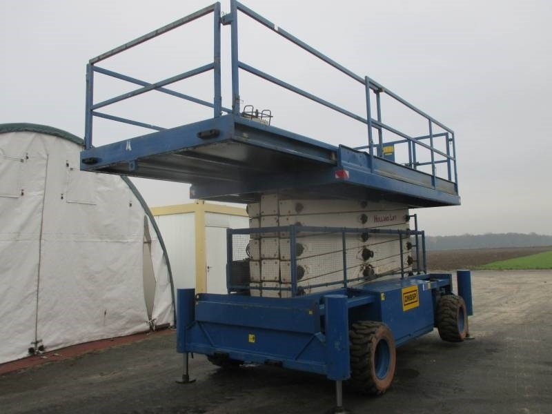 Holland Lift B 195 DL 25 - מעלית מספריים: תמונה 3 Holland Lift B 195 DL 25 - מעלית מספריים: תמונה 3