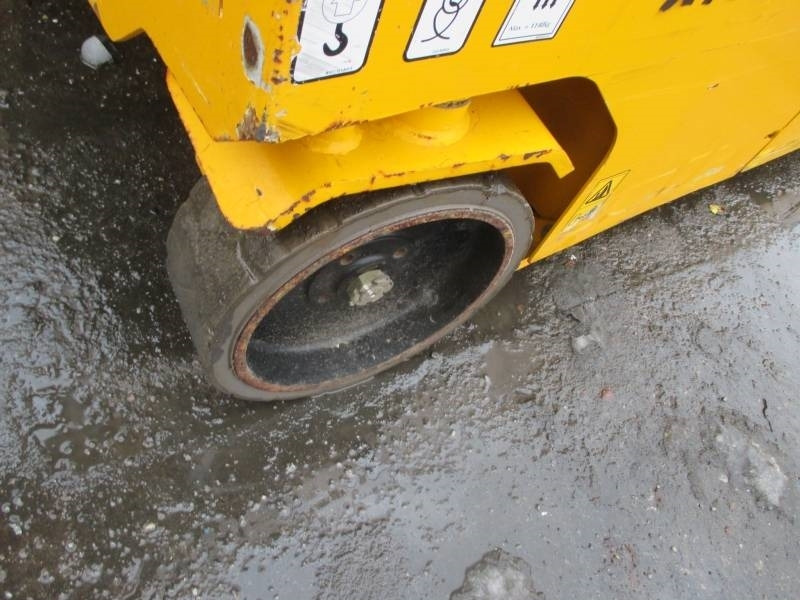 מעלית מספריים JCB S4550E: תמונה 10 מעלית מספריים JCB S4550E: תמונה 10