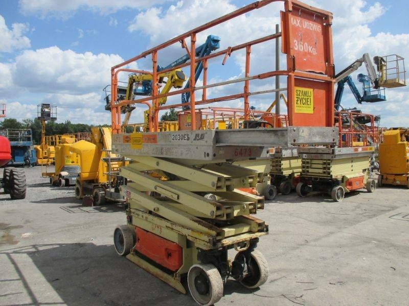 JLG 2030 ES - מעלית מספריים: תמונה 2 JLG 2030 ES - מעלית מספריים: תמונה 2