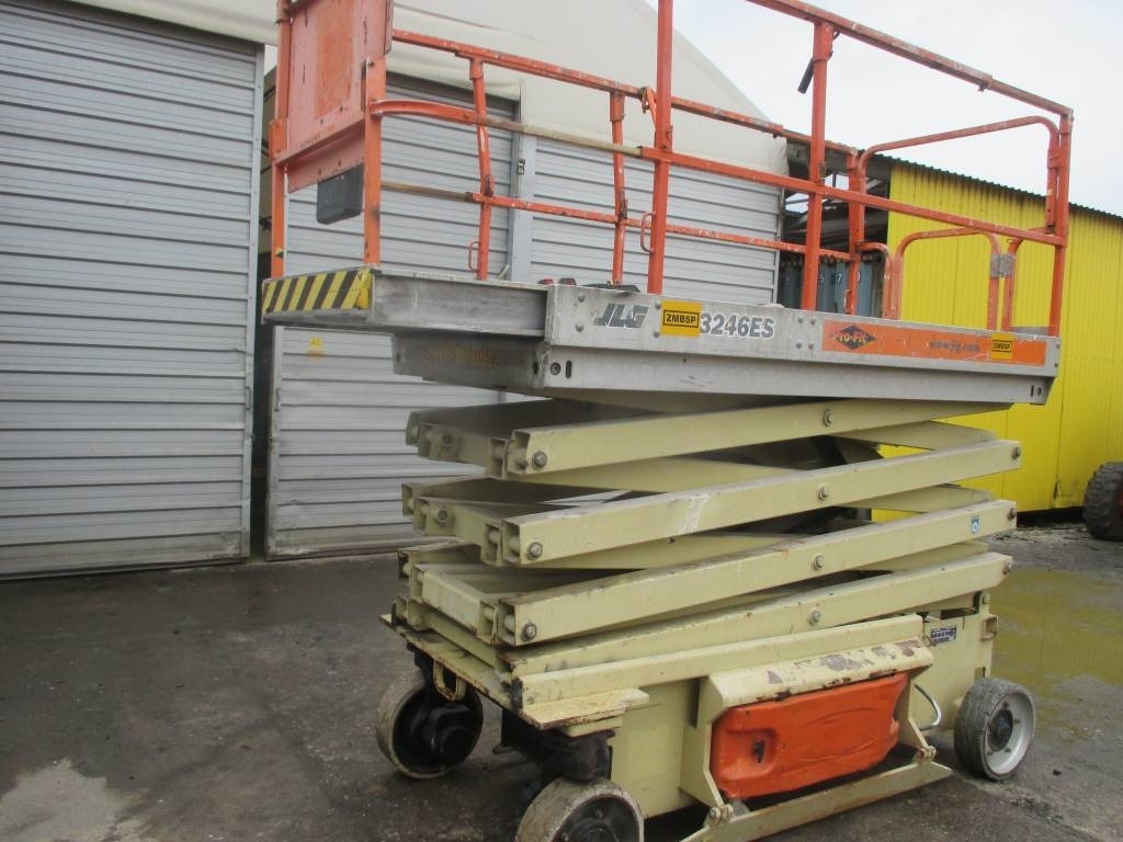 JLG 3246 ES - מעלית מספריים: תמונה 2 JLG 3246 ES - מעלית מספריים: תמונה 2