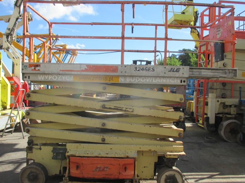 JLG 3246 ES - מעלית מספריים: תמונה 5 JLG 3246 ES - מעלית מספריים: תמונה 5