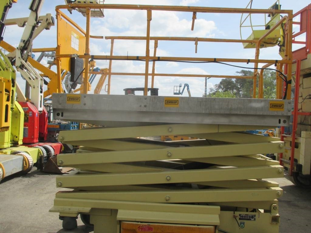 JLG 3246 ES - מעלית מספריים: תמונה 5 JLG 3246 ES - מעלית מספריים: תמונה 5