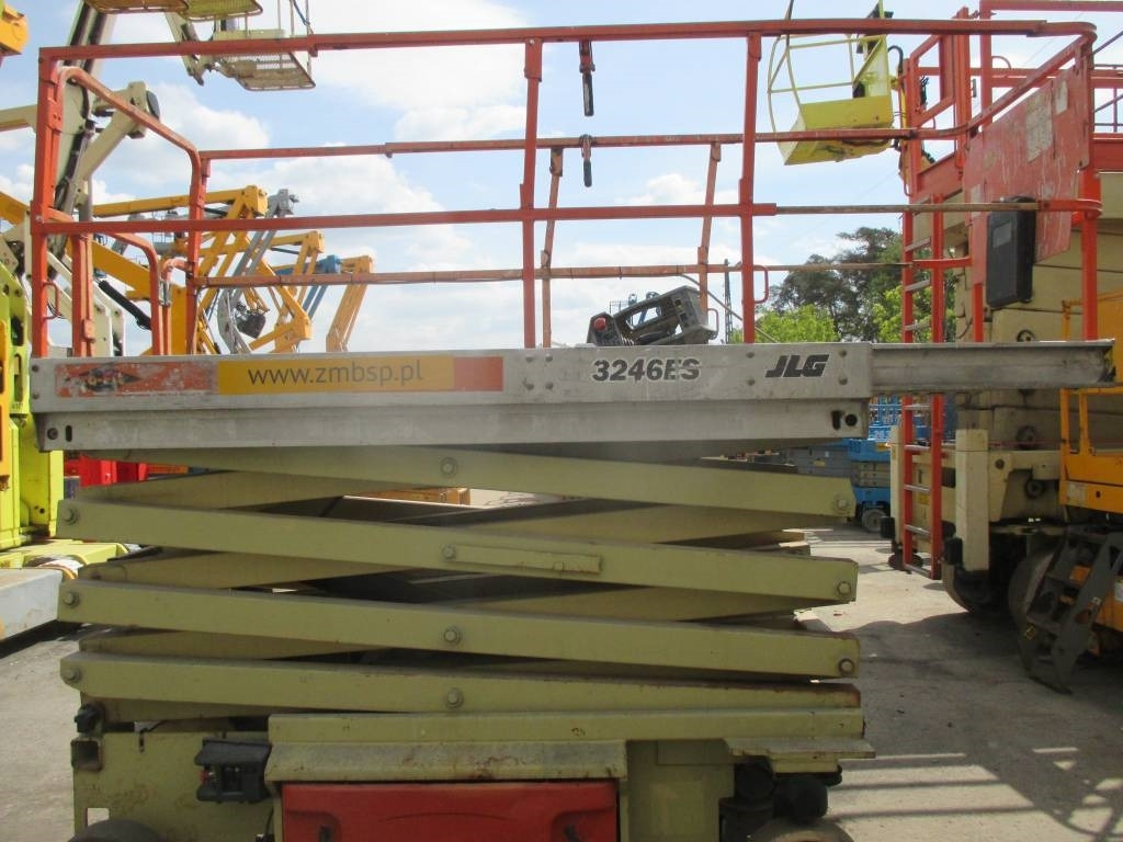 JLG 3246 ES - מעלית מספריים: תמונה 5 JLG 3246 ES - מעלית מספריים: תמונה 5