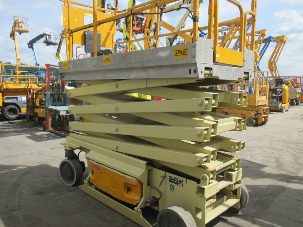 JLG 3246 ES - מעלית מספריים: תמונה 4 JLG 3246 ES - מעלית מספריים: תמונה 4