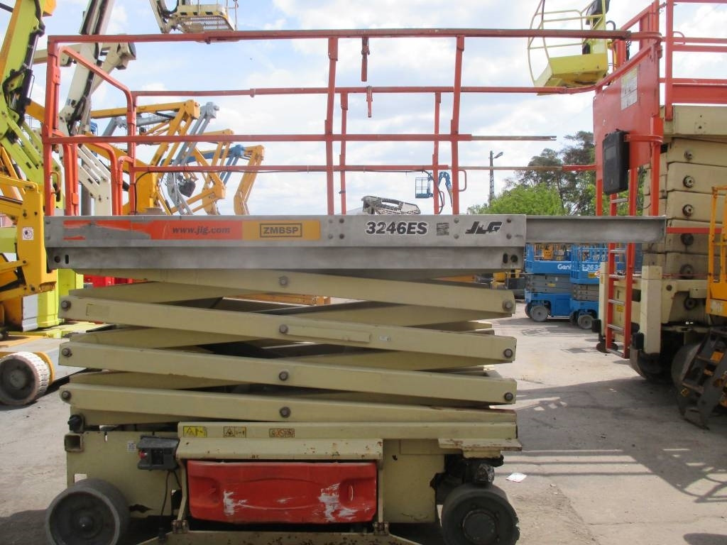 JLG 3246 ES - מעלית מספריים: תמונה 5 JLG 3246 ES - מעלית מספריים: תמונה 5