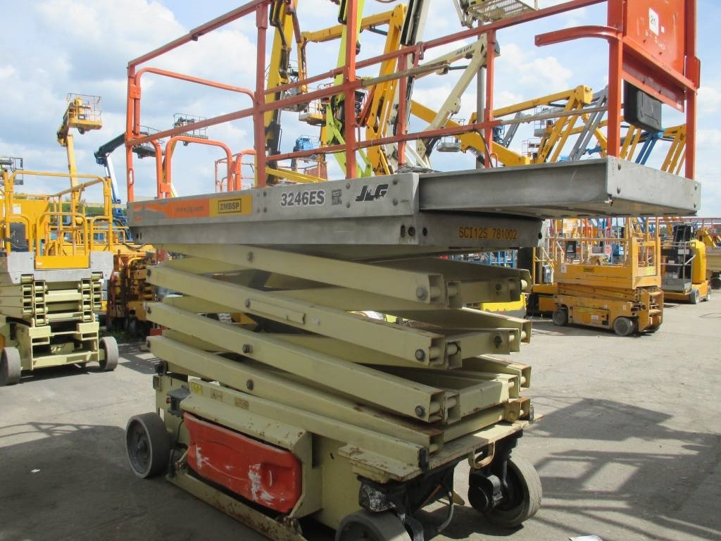 JLG 3246 ES  - מעלית מספריים: תמונה 4 JLG 3246 ES  - מעלית מספריים: תמונה 4