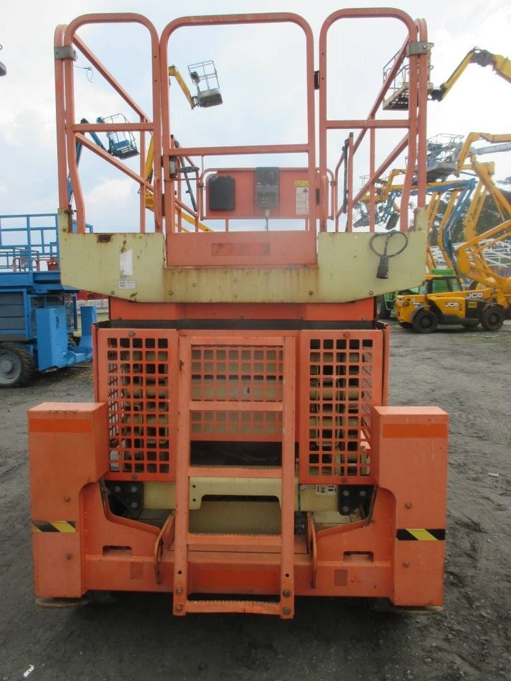 JLG 4069 LE - מעלית מספריים: תמונה 4 JLG 4069 LE - מעלית מספריים: תמונה 4