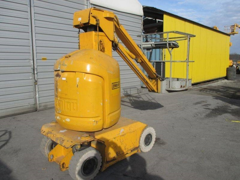 Manitou 105 VJR 2  - מעלית תורן אנכית: תמונה 2 Manitou 105 VJR 2  - מעלית תורן אנכית: תמונה 2