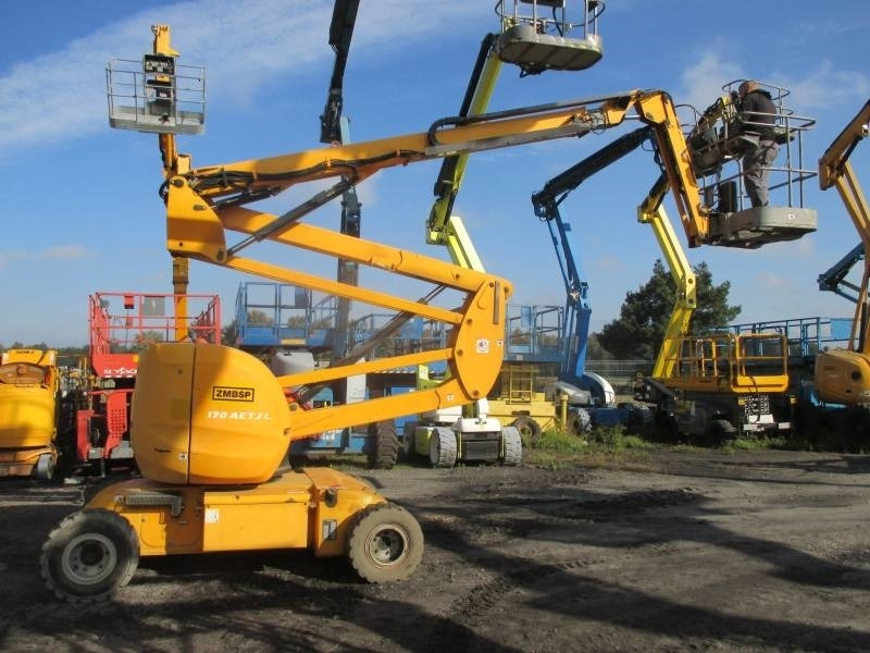 Manitou 170 AETJ Bi-Energy - זרוע מרפקי: תמונה 1 Manitou 170 AETJ Bi-Energy - זרוע מרפקי: תמונה 1