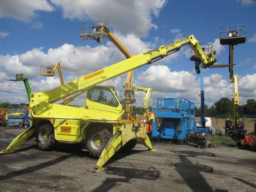 Merlo Roto 45.21 - מפעיל טלסקופי: תמונה 1 Merlo Roto 45.21 - מפעיל טלסקופי: תמונה 1