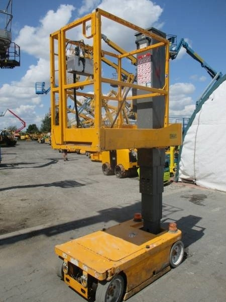 SkyJack SJ 12 - מעלית תורן אנכית: תמונה 2 SkyJack SJ 12 - מעלית תורן אנכית: תמונה 2