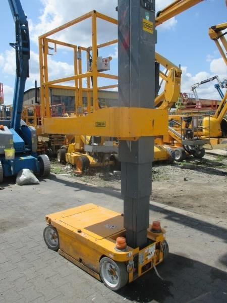 SkyJack SJ 12 - מעלית תורן אנכית: תמונה 5 SkyJack SJ 12 - מעלית תורן אנכית: תמונה 5