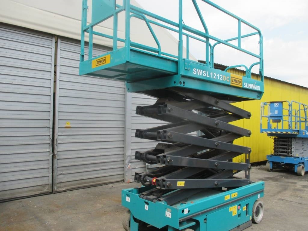 Sunward SWSL 1212 DC - מעלית מספריים: תמונה 2 Sunward SWSL 1212 DC - מעלית מספריים: תמונה 2