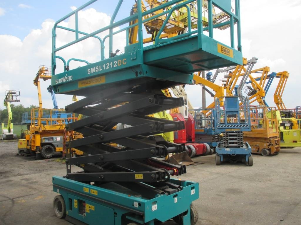 Sunward SWSL 1212 DC - מעלית מספריים: תמונה 4 Sunward SWSL 1212 DC - מעלית מספריים: תמונה 4