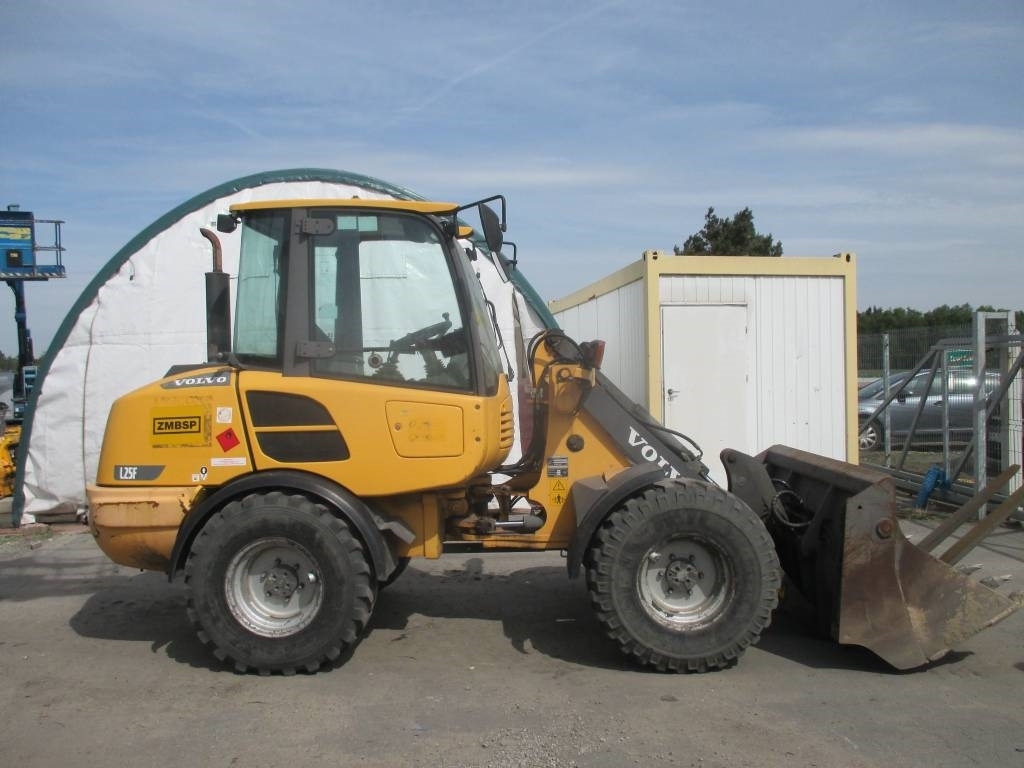 Volvo L 25 F - מעמיס גלגלים: תמונה 1 Volvo L 25 F - מעמיס גלגלים: תמונה 1