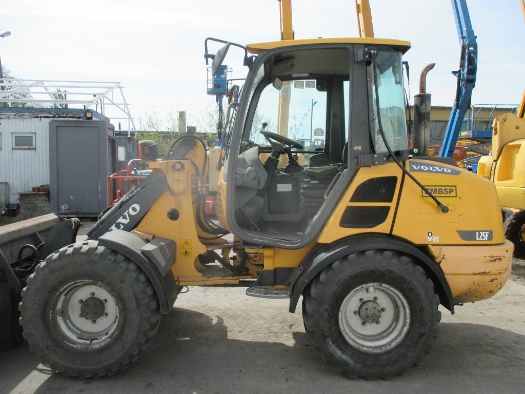 Volvo L 25 F - מעמיס גלגלים: תמונה 5 Volvo L 25 F - מעמיס גלגלים: תמונה 5