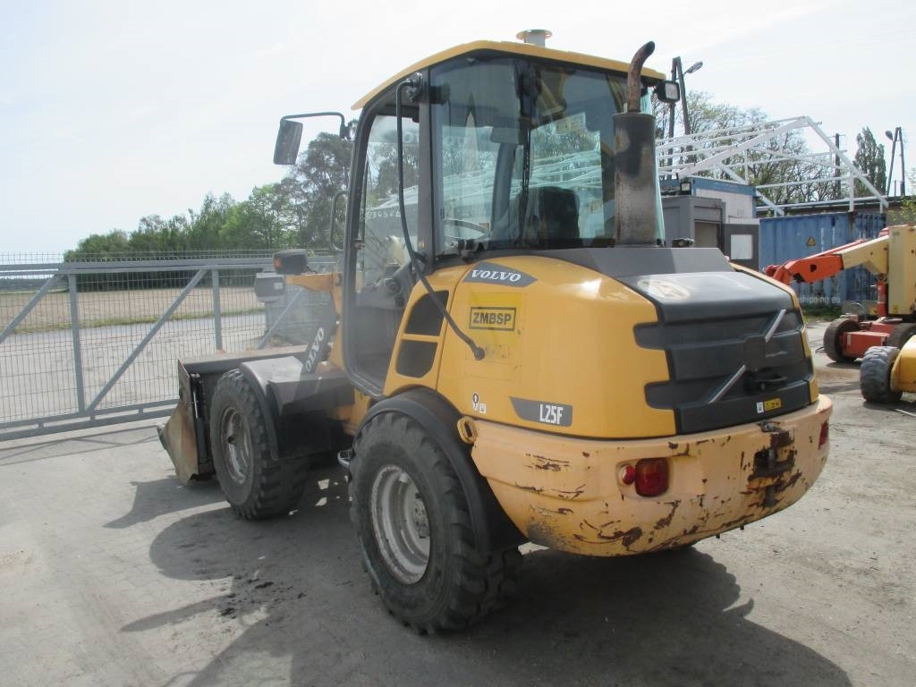 Volvo L 25 F - מעמיס גלגלים: תמונה 4 Volvo L 25 F - מעמיס גלגלים: תמונה 4