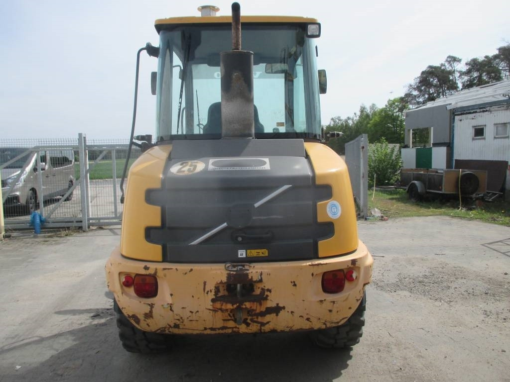 Volvo L 25 F - מעמיס גלגלים: תמונה 3 Volvo L 25 F - מעמיס גלגלים: תמונה 3