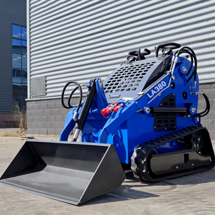 LEZUM Free Shipping LA380 Mini Skid Steer Loader Compact Track Diesel Cheap Mini Skid Steer Loader For Sale With Mini Skid Steer Attachments 4 In 1 Bucket - מעמיס היגוי החלקה: תמונה 4 LEZUM Free Shipping LA380 Mini Skid Steer Loader Compact Track Diesel Cheap Mini Skid Steer Loader For Sale With Mini Skid Steer Attachments 4 In 1 Bucket - מעמיס היגוי החלקה: תמונה 4
