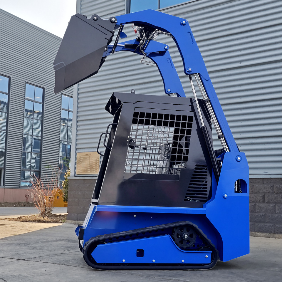 LEZUM LA670 Mini Small Skid Steer Loader Compact Track Diesel Mini Skid Steer Loader For Sale With Small Mini Skid Steer Attachments 4 In 1 Bucket - מעמיס היגוי החלקה: תמונה 4 LEZUM LA670 Mini Small Skid Steer Loader Compact Track Diesel Mini Skid Steer Loader For Sale With Small Mini Skid Steer Attachments 4 In 1 Bucket - מעמיס היגוי החלקה: תמונה 4