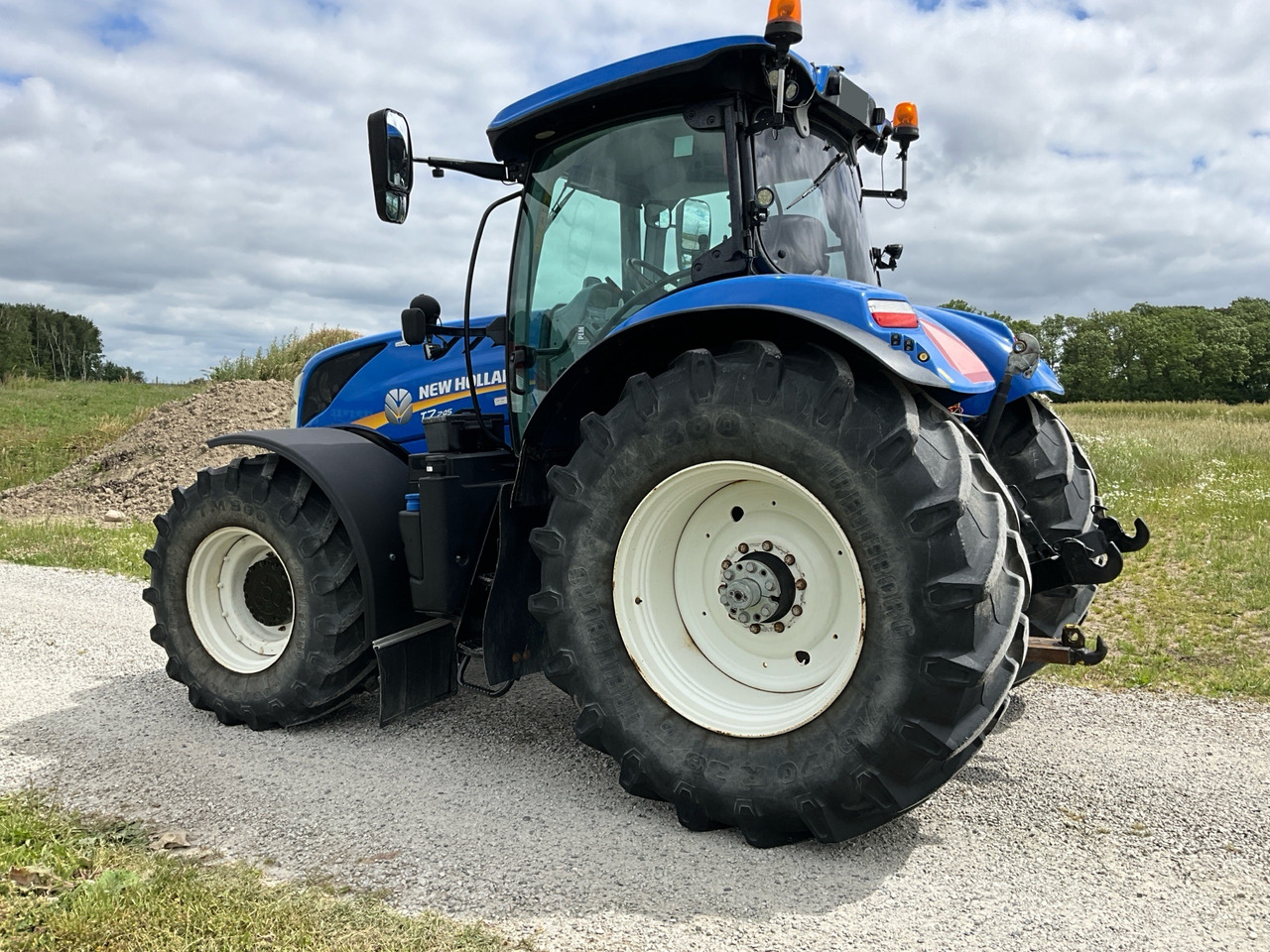 NEW HOLLAND T7 245 - טרקטור חקלאי: תמונה 2 NEW HOLLAND T7 245 - טרקטור חקלאי: תמונה 2