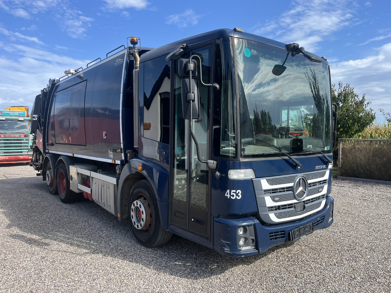 MERCEDES-BENZ Ecionic 2630 2 camber NTM - משאית אשפה: תמונה 2 MERCEDES-BENZ Ecionic 2630 2 camber NTM - משאית אשפה: תמונה 2
