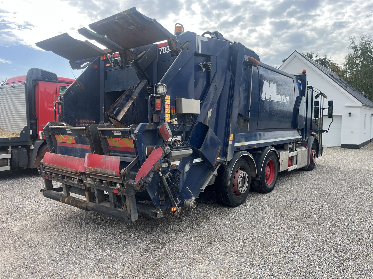 MERCEDES-BENZ Econic 2630 2 camber - משאית אשפה: תמונה 3 MERCEDES-BENZ Econic 2630 2 camber - משאית אשפה: תמונה 3