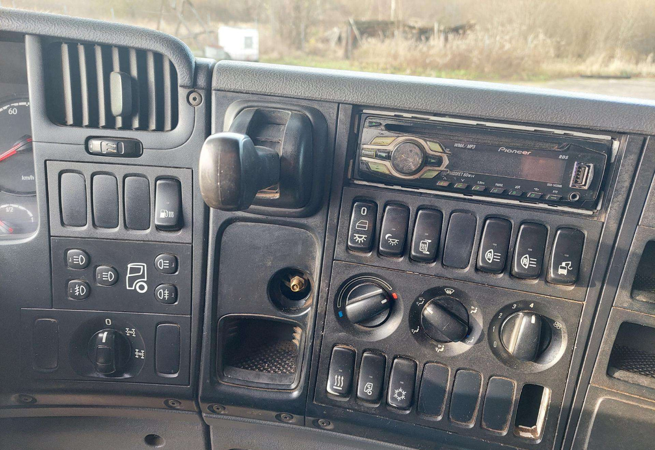 משאית עץ, משאית מנוף Scania G480: תמונה 22