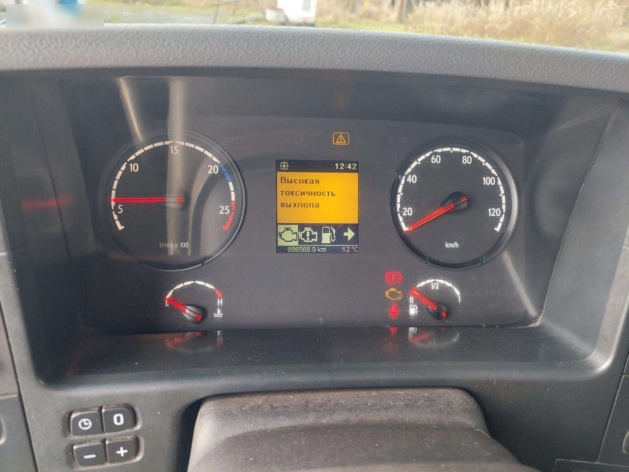 משאית עץ, משאית מנוף Scania G480: תמונה 21