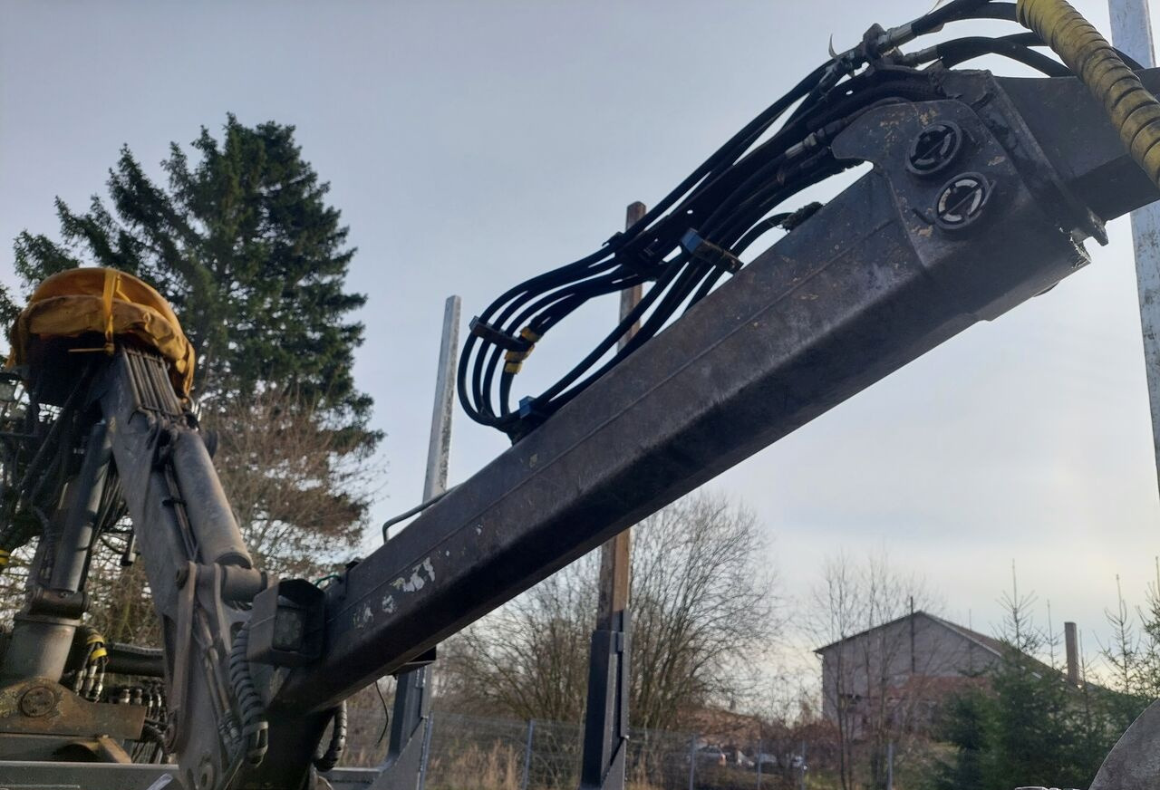 משאית עץ, משאית מנוף עבור הובלה של עץ Scania G480: תמונה 8