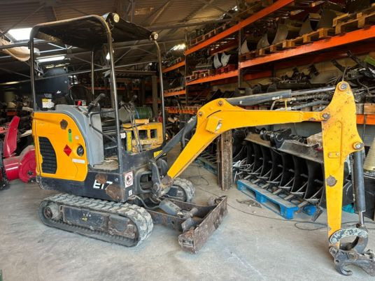 Bobcat E17 à 14 900 € HT - מיני מחפר: תמונה 1 Bobcat E17 à 14 900 € HT - מיני מחפר: תמונה 1