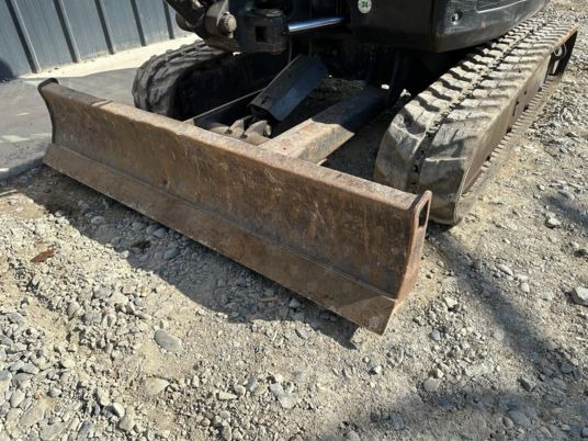 Bobcat E35 Cabine à 20900 € HT - מיני מחפר: תמונה 3 Bobcat E35 Cabine à 20900 € HT - מיני מחפר: תמונה 3