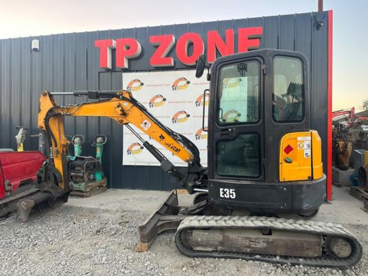 Bobcat E35 Cabine à 22500 € HT - מיני מחפר: תמונה 2 Bobcat E35 Cabine à 22500 € HT - מיני מחפר: תמונה 2