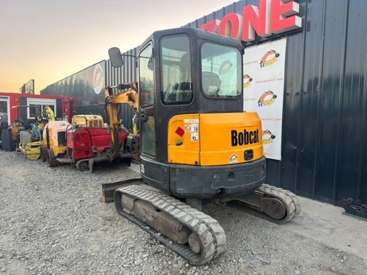 Bobcat E35 Cabine à 22500 € HT - מיני מחפר: תמונה 4 Bobcat E35 Cabine à 22500 € HT - מיני מחפר: תמונה 4