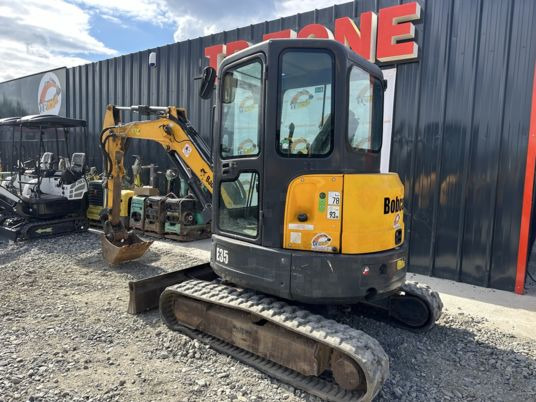 Bobcat E35 Cabine à 23 500 € HT - מיני מחפר: תמונה 4 Bobcat E35 Cabine à 23 500 € HT - מיני מחפר: תמונה 4