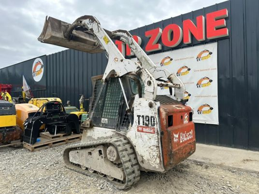 Bobcat T190 Joystick à 19 900 € HT - מעמיס רצועות קומפקטי: תמונה 2 Bobcat T190 Joystick à 19 900 € HT - מעמיס רצועות קומפקטי: תמונה 2
