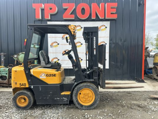 Doosan G25E à 10500 € HT - מלגזת LPG: תמונה 3 Doosan G25E à 10500 € HT - מלגזת LPG: תמונה 3