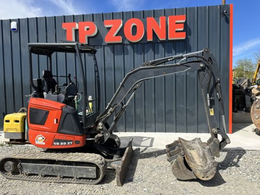 Eurocomach ES25ZT Canopy - מיני מחפר: תמונה 3 Eurocomach ES25ZT Canopy - מיני מחפר: תמונה 3