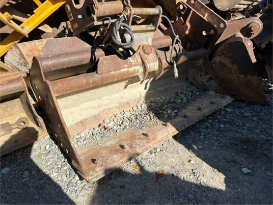 Godet inclinable S60 - דלי: תמונה 1 Godet inclinable S60 - דלי: תמונה 1