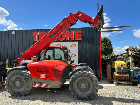 Manitou Mt932 à 39900 € HT - מפעיל טלסקופי: תמונה 1 Manitou Mt932 à 39900 € HT - מפעיל טלסקופי: תמונה 1