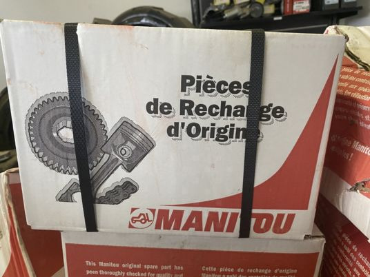 Moteur d’essuie-glace manitou - מגב עבור ציוד לטיפול בחומרים: תמונה 2 Moteur d’essuie-glace manitou - מגב עבור ציוד לטיפול בחומרים: תמונה 2